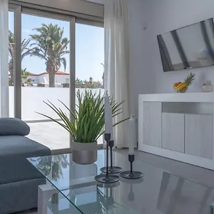 Poris 1 Beachfront By Holidays Apartment